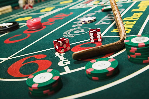 Speed Blackjack dealer dealing cards with rapid hand motion